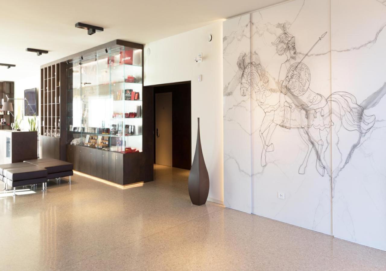 Boiardo Hotel Скандиано Екстериор снимка