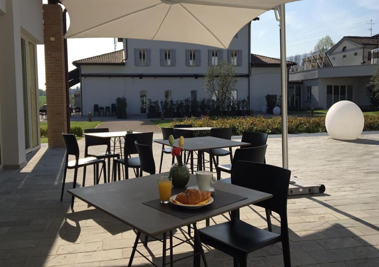 Boiardo Hotel Скандиано Екстериор снимка